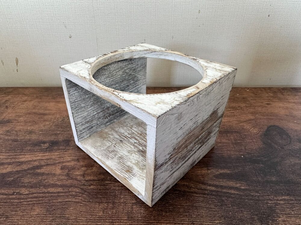 100均の園芸コーナーにある鉢植え置きがベスト